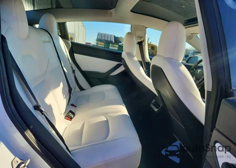 2020 Tesla Model 3 z USA, uszkodzony, nr VIN 5YJ3E1EA3LF805194